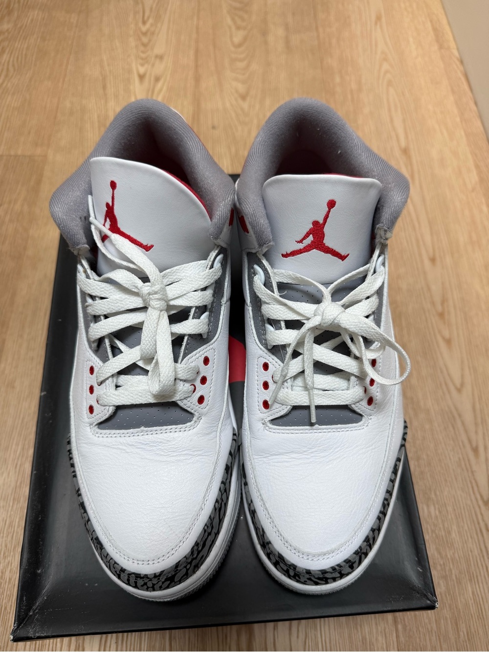 Nike Men’s Air Jordan 3 Retro White / Fire Red - Black - Size 11 - Picture 3 of 9